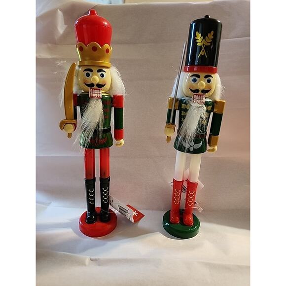 Set of 2 Christmas Plastic Nutcracker Soldier table Decorations 9" Tiered Trays - Picture 1 of 7